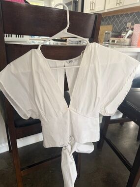 Zara whte blouse tie back open back v neck